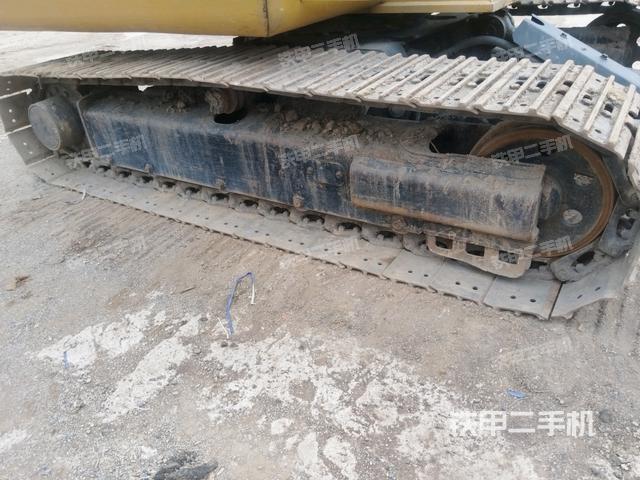 右側(cè)履帶整體?(行走機(jī)構(gòu)) 右側(cè)履帶整體?(行走機(jī)構(gòu))