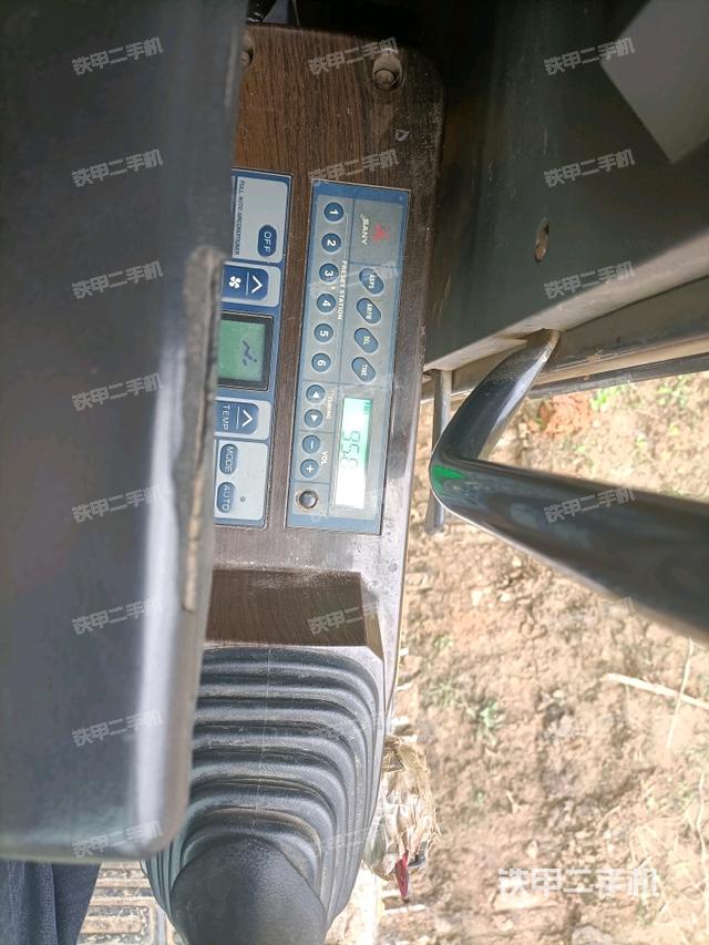 座椅左側(cè)控制臺/音響/含左手柄（駕駛室部分）