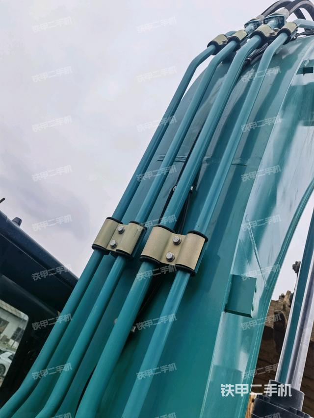 大臂背部俯視（工作和回轉(zhuǎn)裝置）