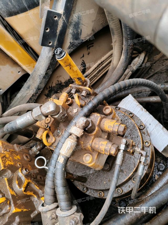 回轉(zhuǎn)馬達(dá)（上車部件）