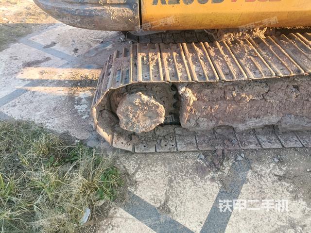 右驅(qū)動(dòng)輪（行走機(jī)構(gòu)）