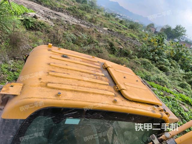 駕駛室頂部俯視（上車(chē)部件）