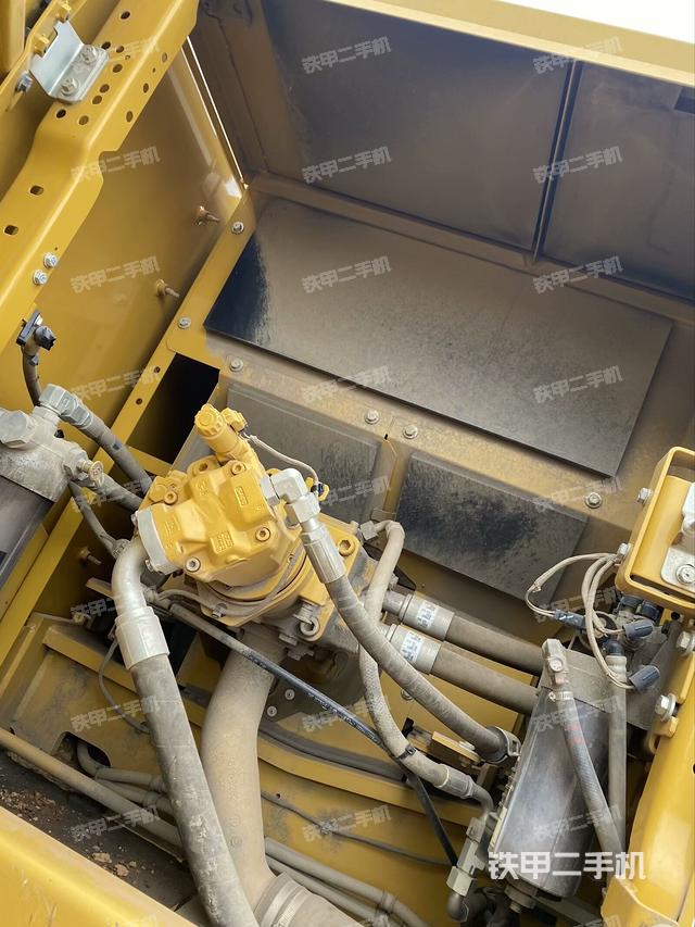 液壓泵斜45?左（大件艙室）