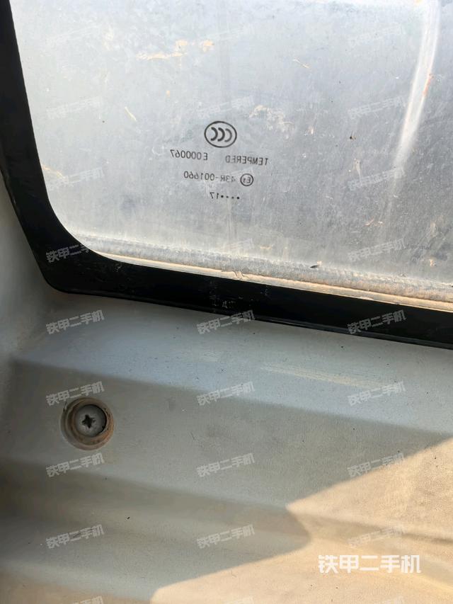 后窗玻璃角標(biāo)（駕駛室部分）