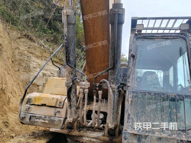 大臂油缸整體?豎拍（工作和回轉(zhuǎn)裝置）