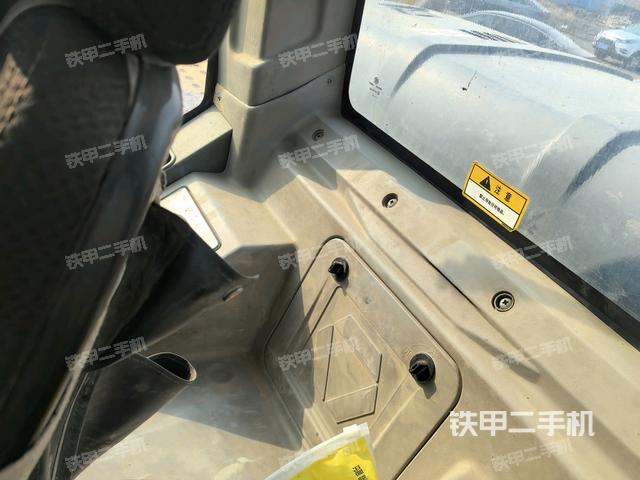 座椅后部（駕駛室部分）