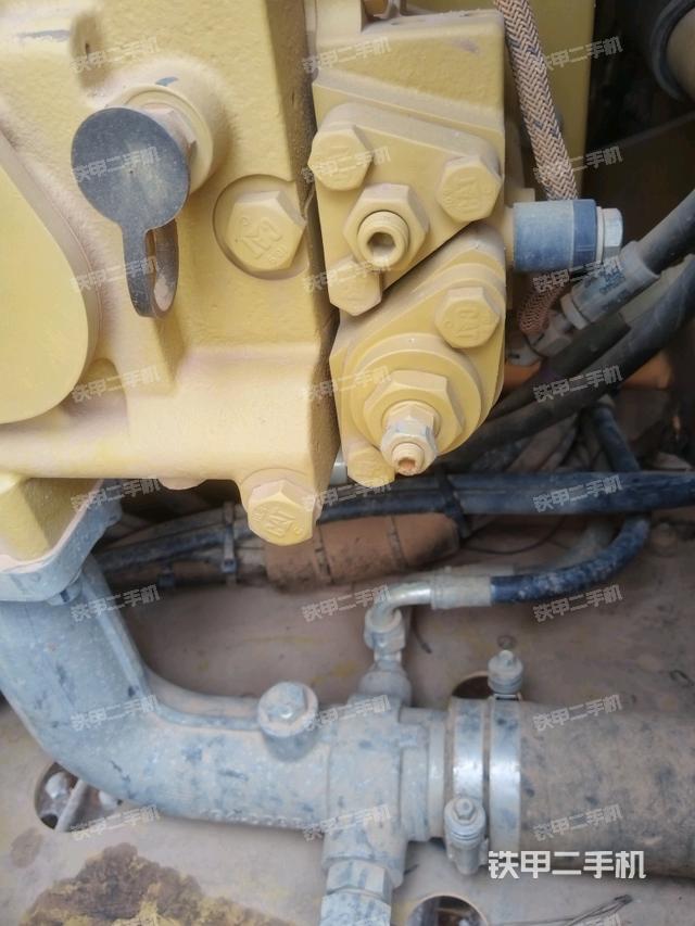 液壓泵斜45?右（大件艙室）