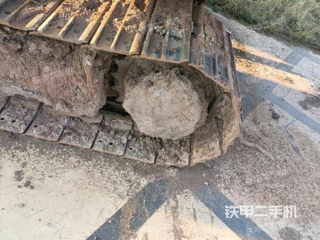 左驅(qū)動(dòng)輪（行走機(jī)構(gòu)）