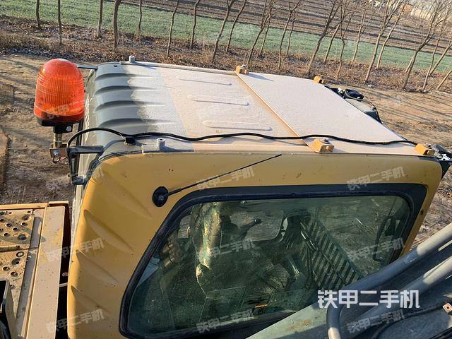 駕駛室頂部（整機(jī)外觀）