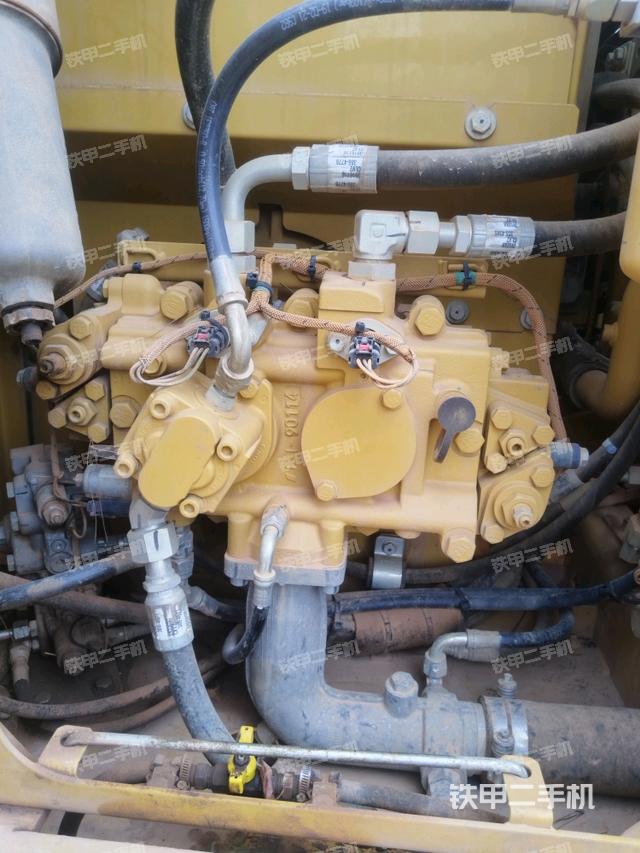 液壓泵斜45?左（大件艙室）