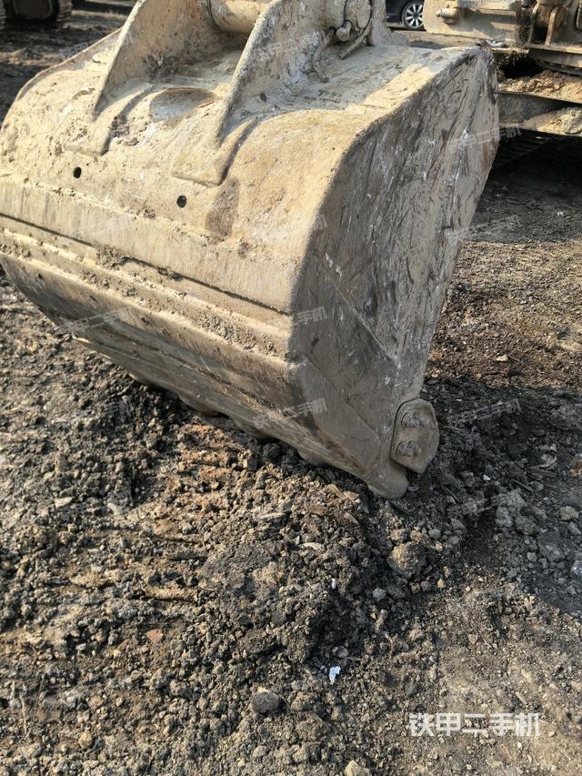 鏟斗右后整體（工作和回轉(zhuǎn)裝置）