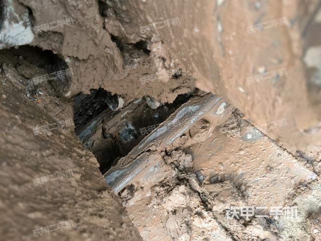 右驅(qū)動(dòng)輪（行走機(jī)構(gòu)）