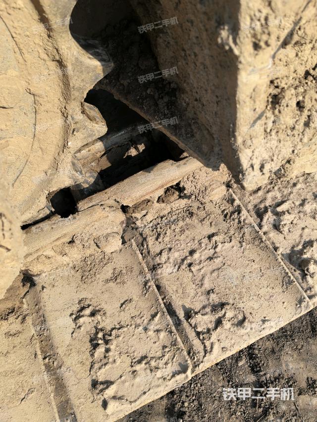 左側(cè)行走馬達(dá)蓋板（行走機(jī)構(gòu)）