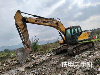 現(xiàn)代R225LVS挖掘機