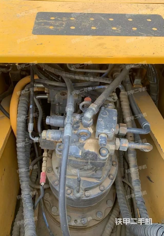 回轉(zhuǎn)馬達和主控閥（整機外觀）