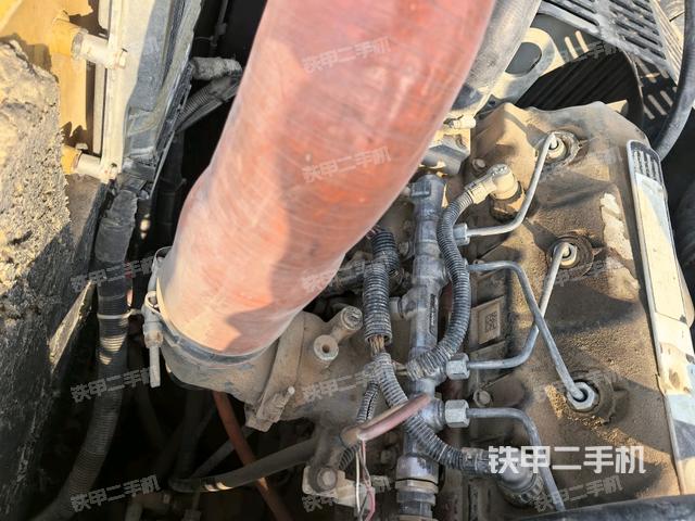 發(fā)動(dòng)機(jī)室（上車部件）