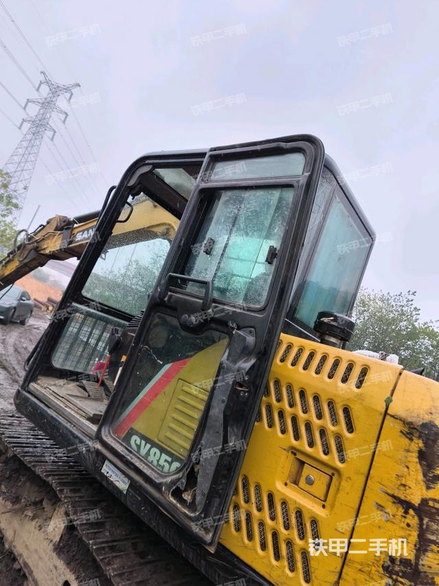 座椅左側(cè)控制臺(tái)/音響/含左手柄（駕駛室部分）