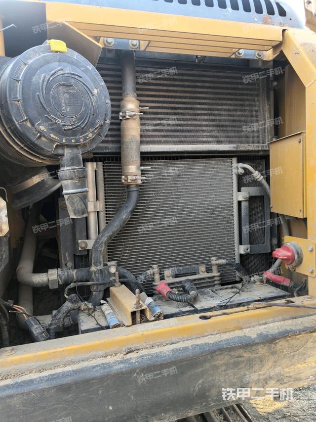 散熱器正面（大件艙室）