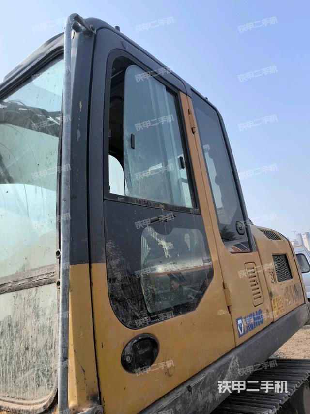 駕駛室正側(cè)（駕駛室部分）