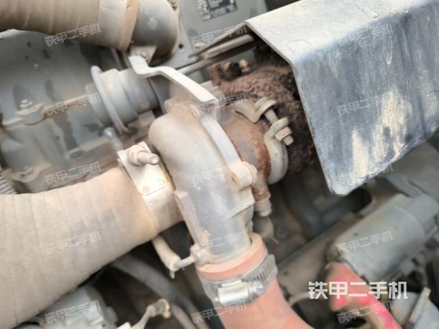 發(fā)動(dòng)機(jī)室（上車(chē)部件）