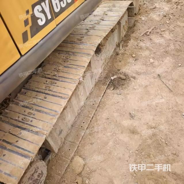 單側履帶整體(整機外觀) 單側履帶整體(整機外觀)