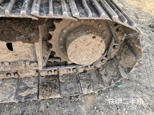 右驅(qū)動(dòng)輪（行走機(jī)構(gòu)）