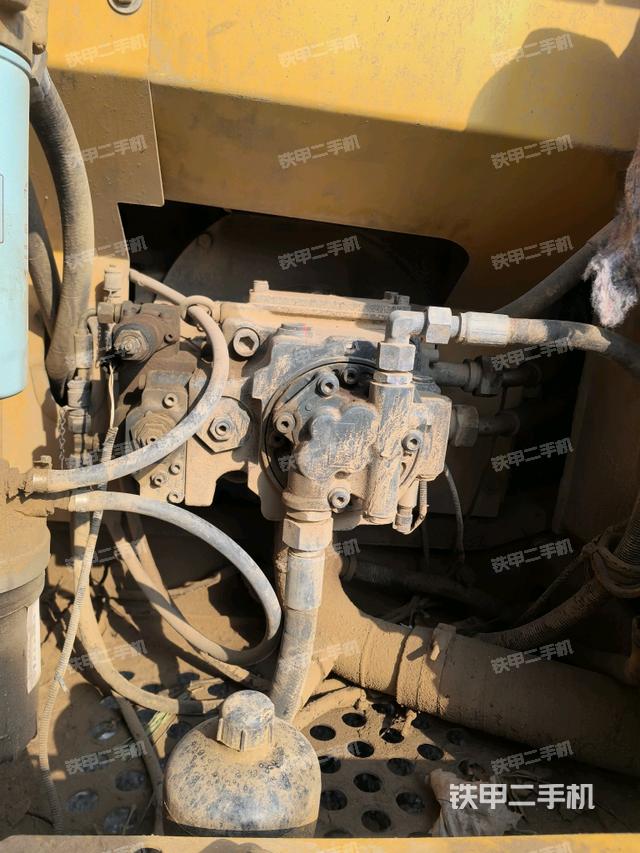 液壓泵斜45?左（大件艙室）