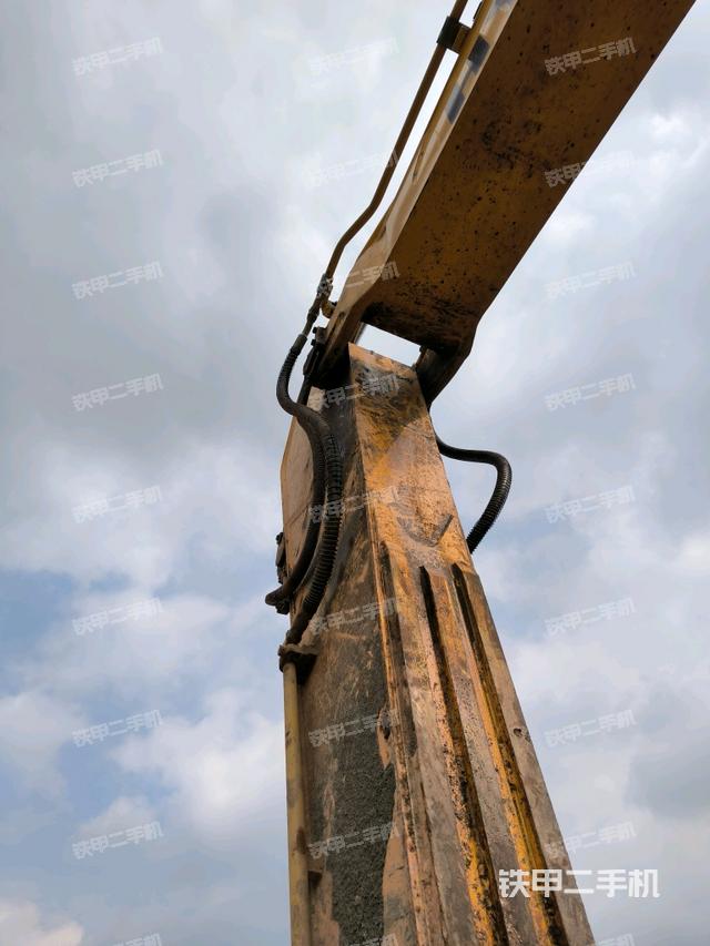 小臂整體左后（工作和回轉(zhuǎn)裝置）