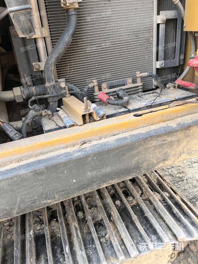 電瓶（大件艙室）