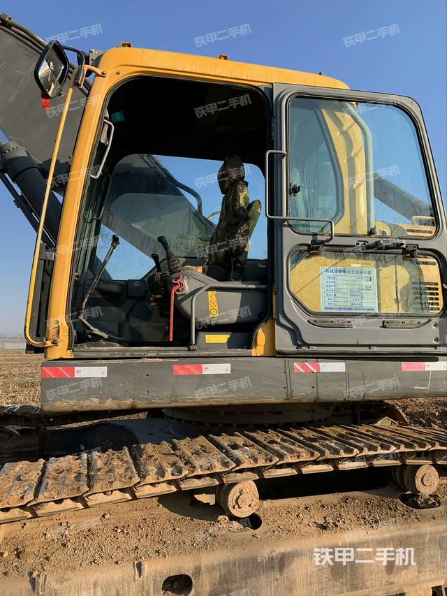 駕駛室整體（整機(jī)外觀）