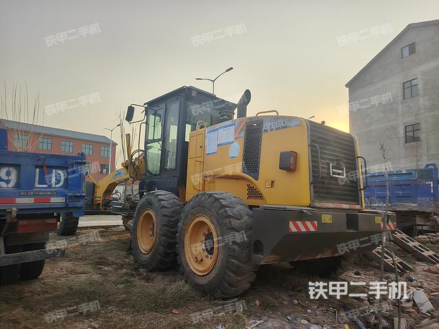 整機右側(cè)(設備外觀及核心部件) 整機右側(cè)(設備外觀及核心部件)