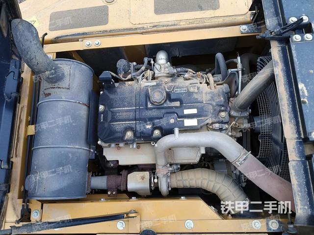 发动机室(上车部件) 发动机室(上车部件)