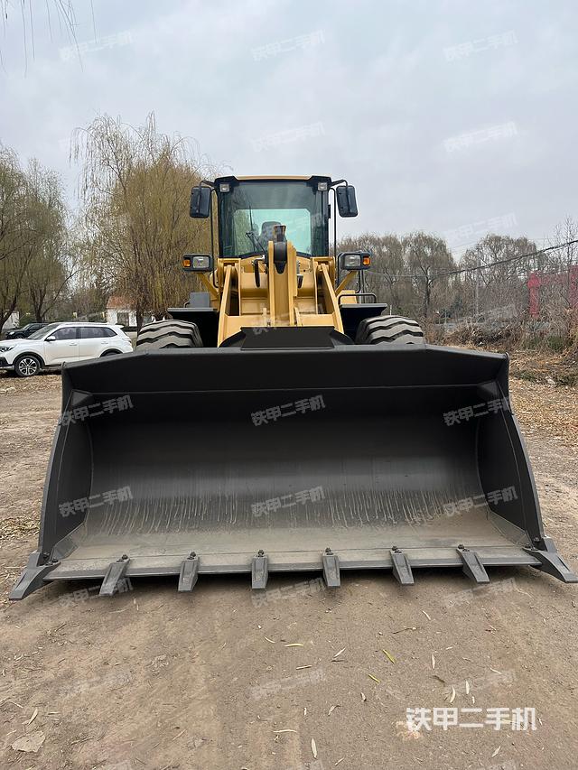 工作裝置整體（整機(jī)外觀及大件）