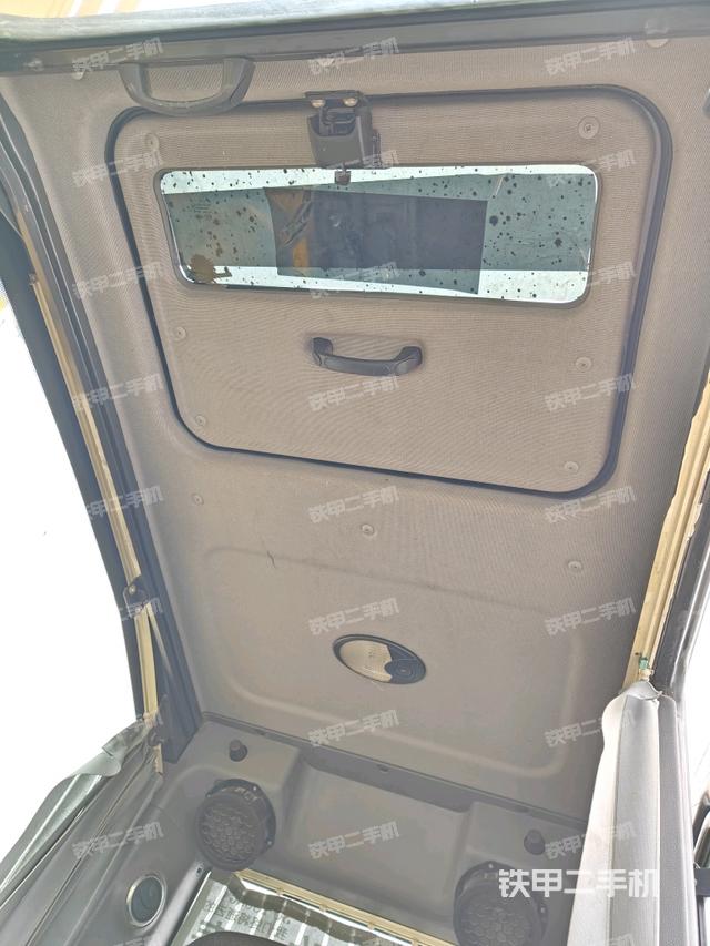 座椅后部（駕駛室部分）