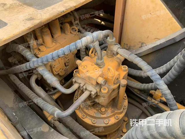 回轉(zhuǎn)馬達和主控閥（整機外觀）