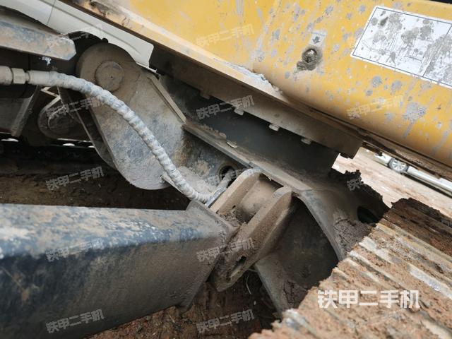 轉(zhuǎn)盤和下車架正前（工作和回轉(zhuǎn)裝置）