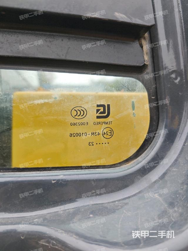 后窗玻璃角標(biāo)（駕駛室部分）