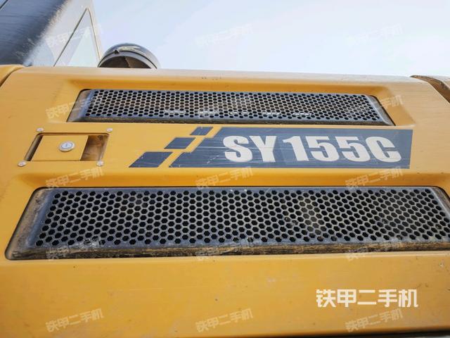 散熱器正面(大件艙室) 散熱器正面(大件艙室)