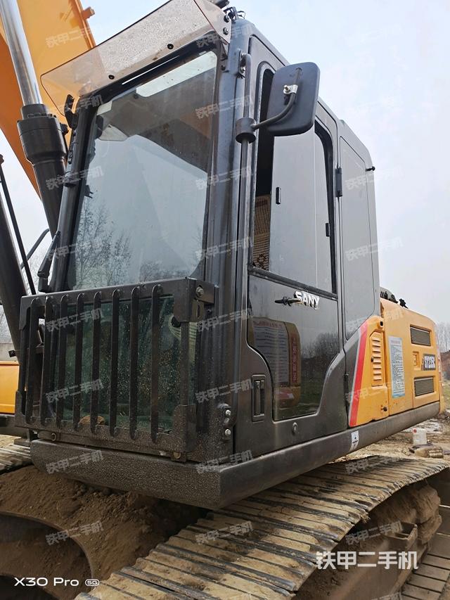 駕駛室整體（整機外觀）