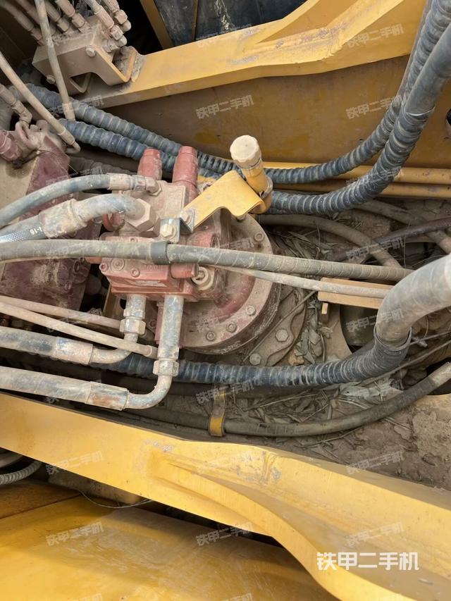 回轉(zhuǎn)馬達(dá)（上車部件）