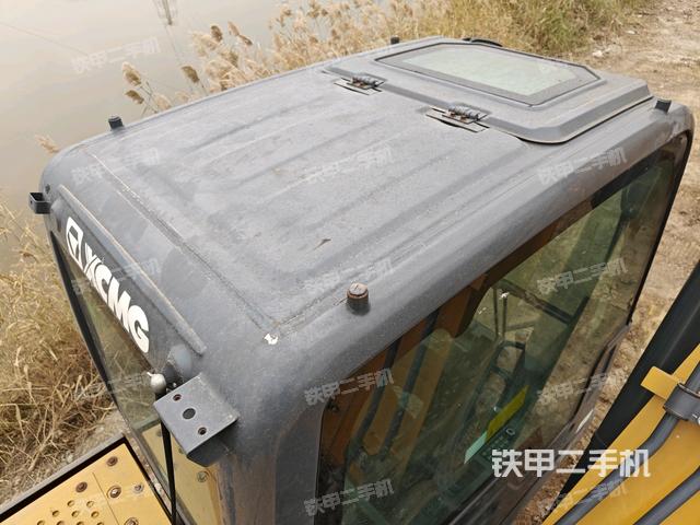 駕駛室頂部俯視(上車部件) 駕駛室頂部俯視(上車部件)