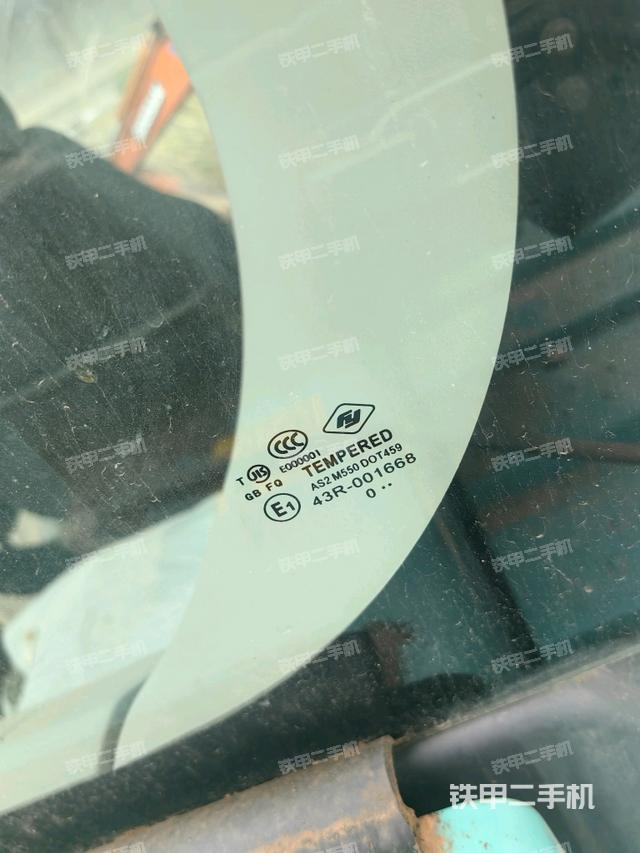 后窗玻璃角標(biāo)(駕駛室部分) 后窗玻璃角標(biāo)(駕駛室部分)