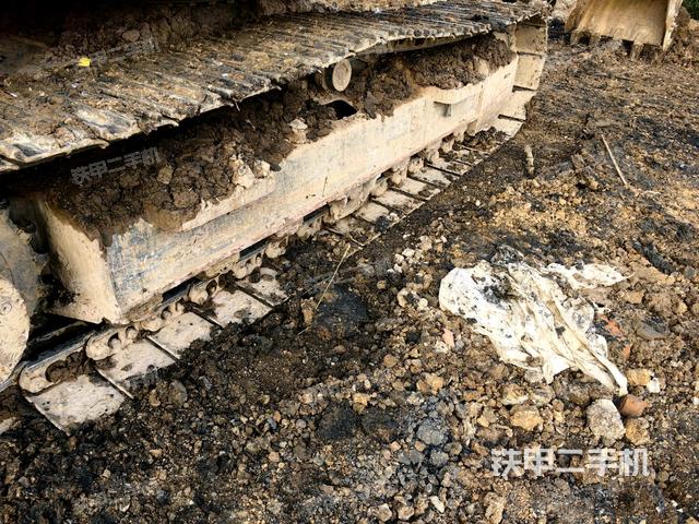 左側(cè)履帶整體?(行走機(jī)構(gòu)) 左側(cè)履帶整體?(行走機(jī)構(gòu))