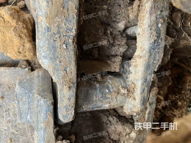 右側(cè)履帶整體（行走機(jī)構(gòu)）