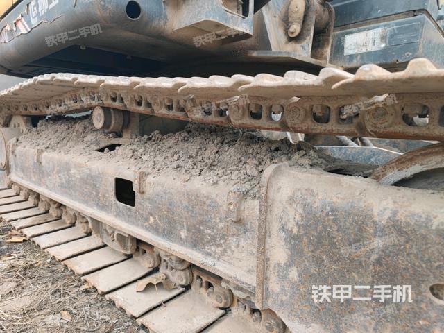 左側(cè)履帶整體?（行走機構(gòu)）