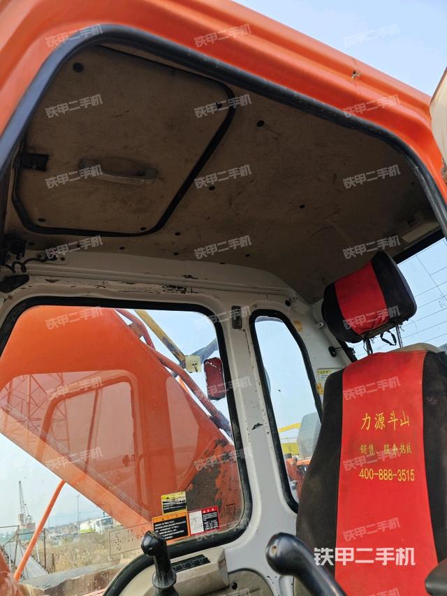 頂棚整體(駕駛室部分) 頂棚整體(駕駛室部分)