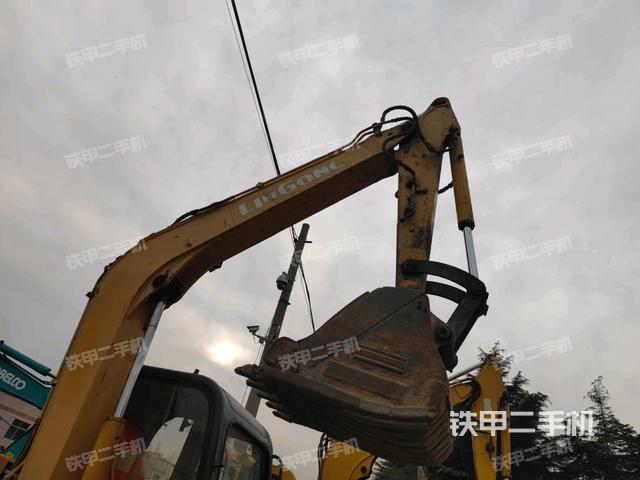 小臂整體左后（工作和回轉(zhuǎn)裝置）