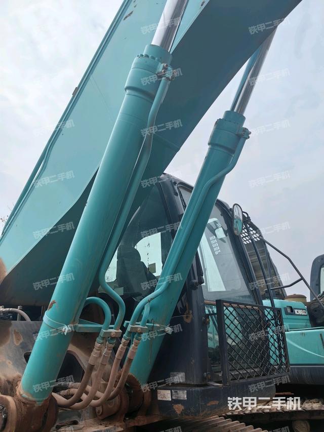 大臂油缸整體?豎拍(工作和回轉(zhuǎn)裝置) 大臂油缸整體?豎拍(工作和回轉(zhuǎn)裝置)