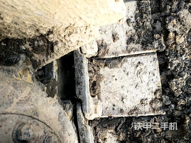 左驅(qū)動(dòng)輪(行走機(jī)構(gòu)) 左驅(qū)動(dòng)輪(行走機(jī)構(gòu))