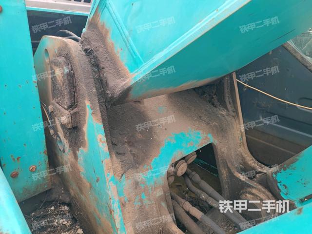 大臂根部?斜視(工作和回轉(zhuǎn)裝置) 大臂根部?斜視(工作和回轉(zhuǎn)裝置)